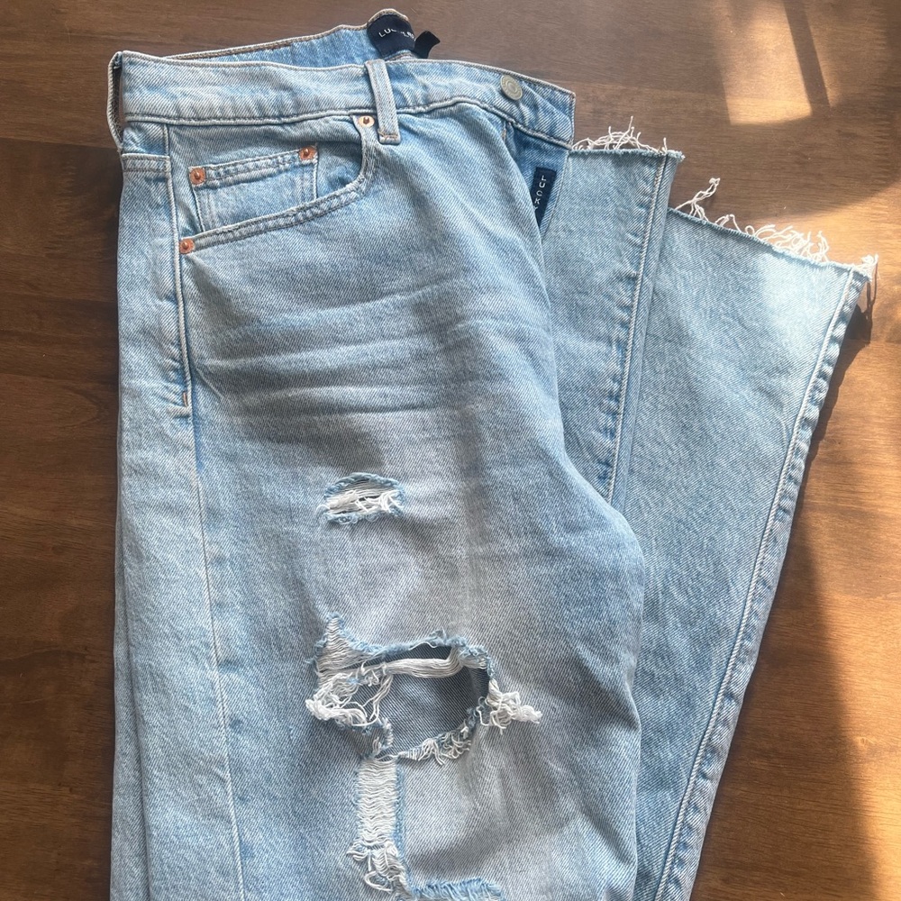Distressed Lucky Brand Light Wash Denim Jeans